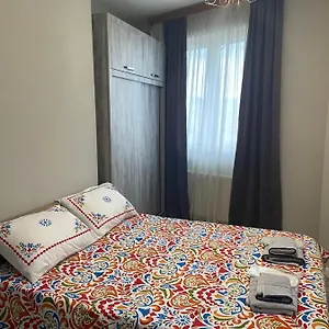 On Bakradze Апартаменты